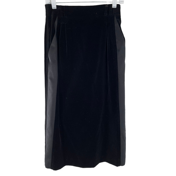 ESCADA BLACK VELVET PENCIL SKIRT SATIN PANELS ON SIDES - Picture 1 of 8